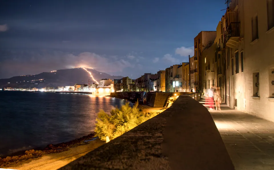 Trapani bei Nacht